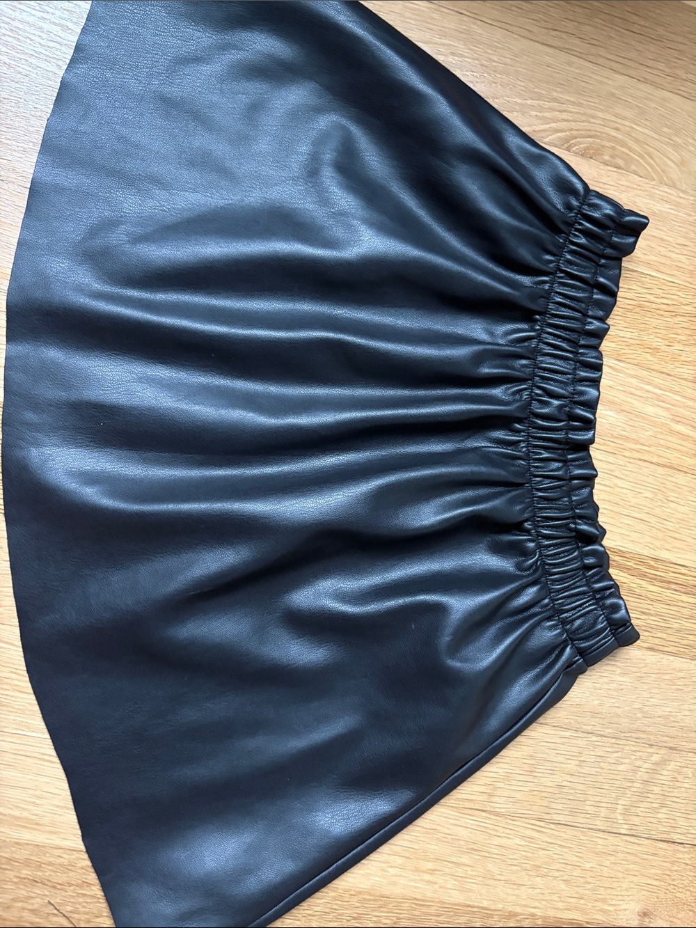 Isaac Mizrahi Black Faux Leather Skater Skirt